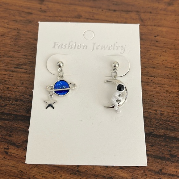 Jewelry - Planet and Astronaut Earrings